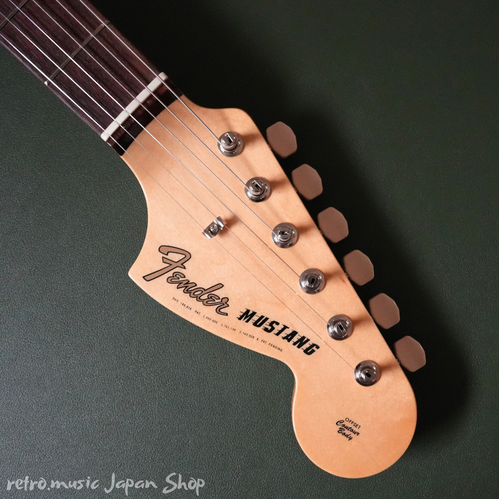 Fender Made in Japan Traditional 60s Mustang – Olympic White (vč. pouzdra)