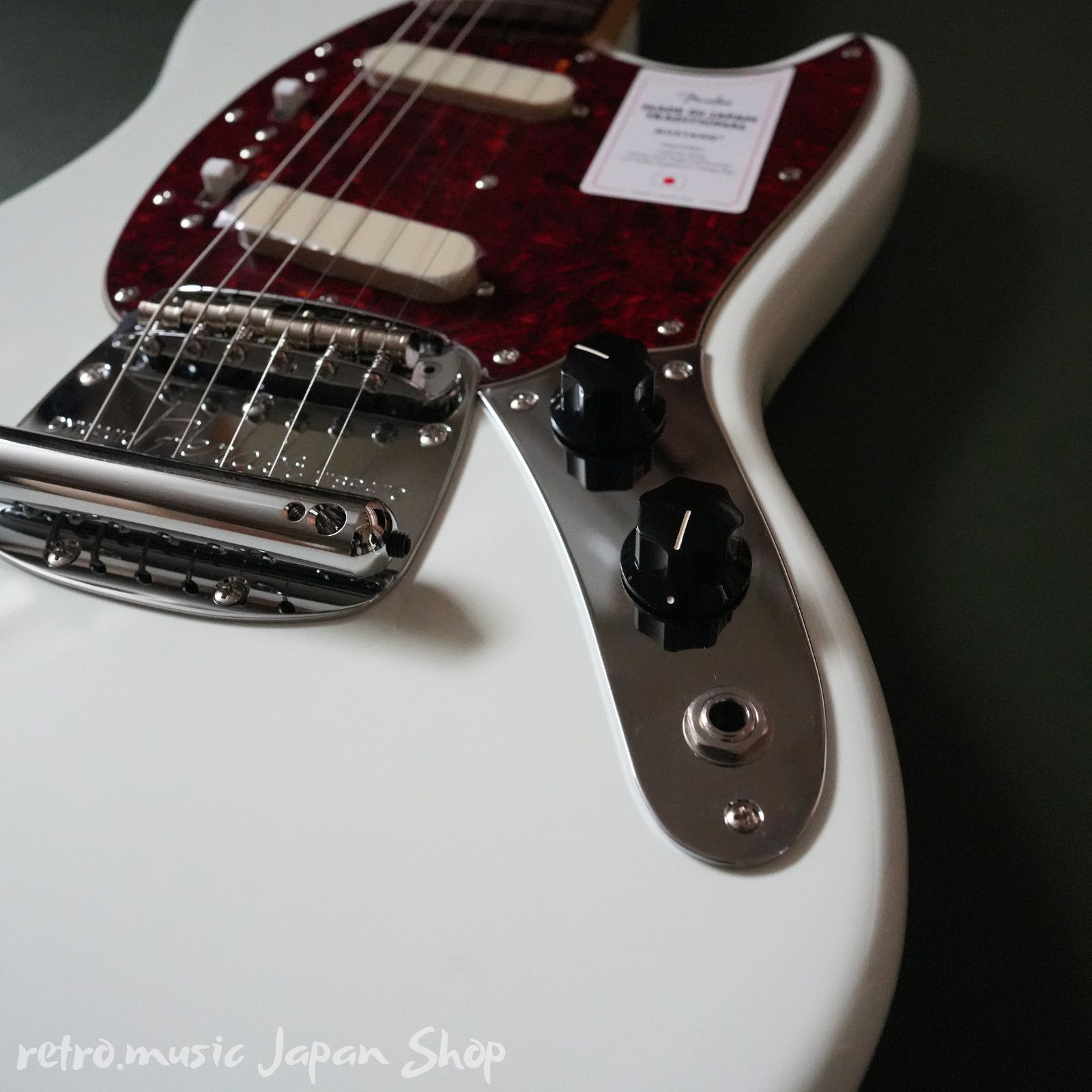 Fender Made in Japan Traditional 60s Mustang – Olympic White (vč. pouzdra)