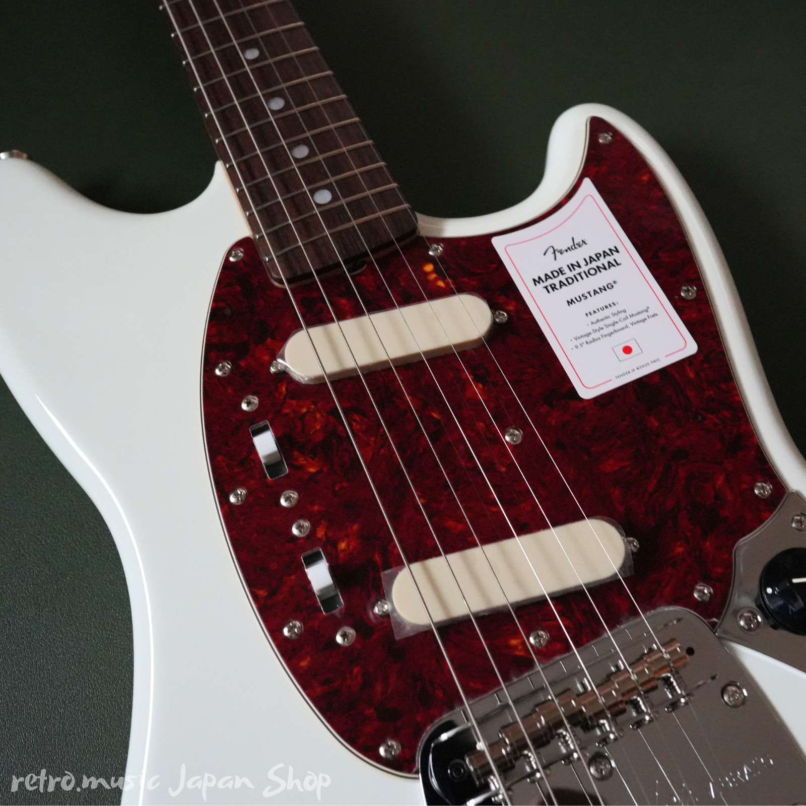 Fender Made in Japan Traditional 60s Mustang – Olympic White (vč. pouzdra)