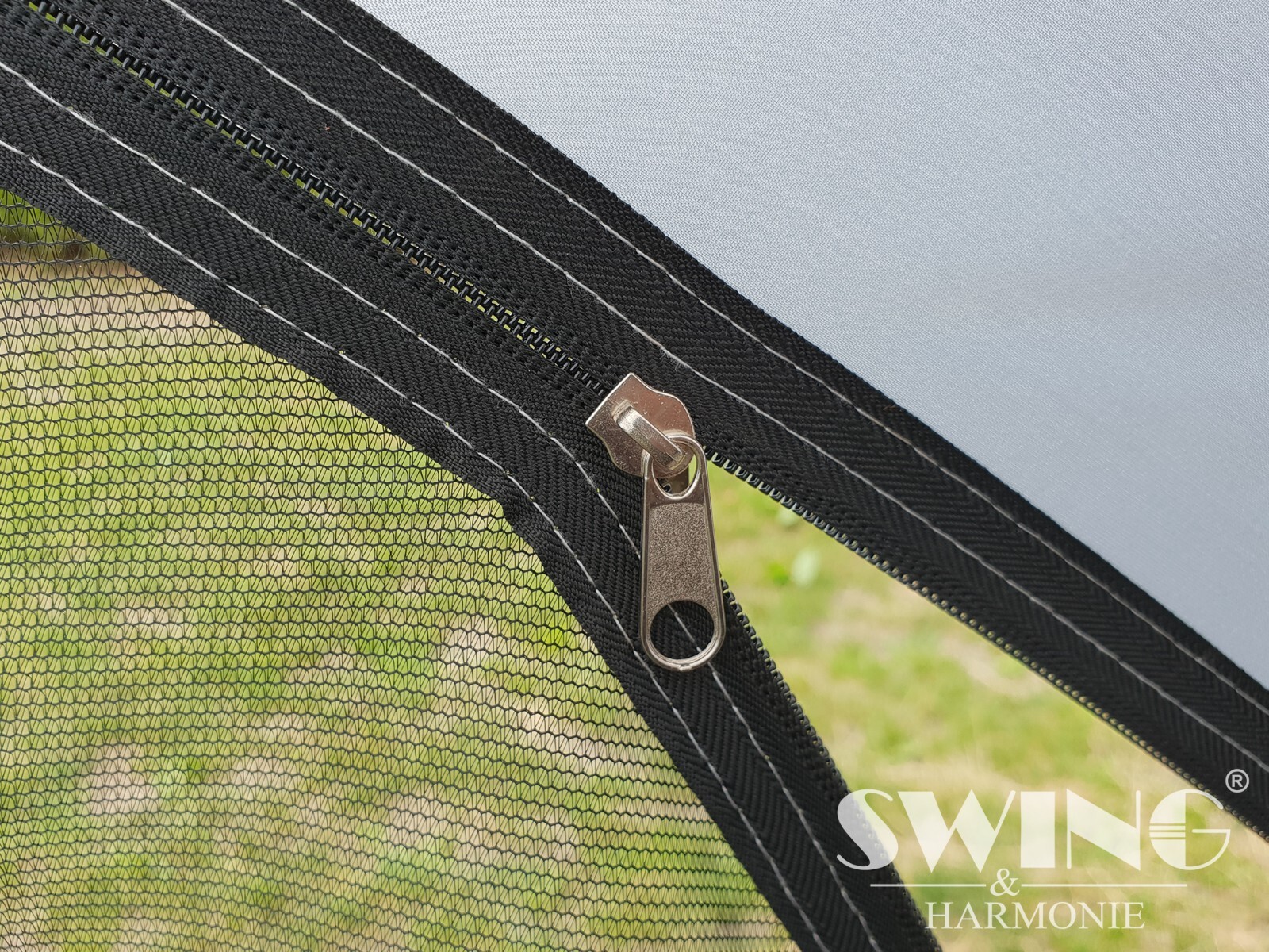 LED zahradní altán DomeShelter XXL 4,5 x 4,5 m – párty stan se solárním osvětlením, bočnicemi a moskytiérou