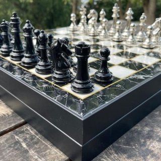 Luxusní šachová sada s úložným prostorem 37cm mramor a dřevěná deska ruční výroby