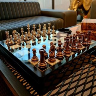 Luxusní šachová sada s úložným boxem – 37 cm (14,5") mramorový design a kovové figurky