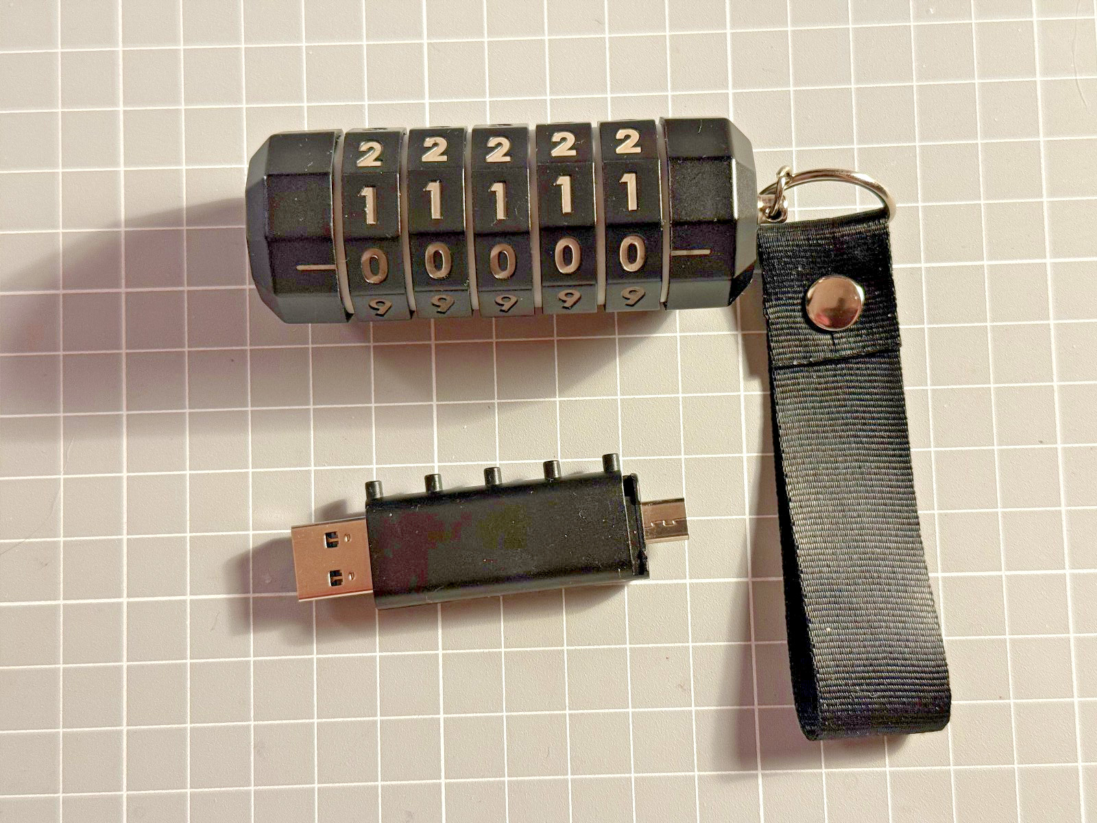 Cryptex USB Flash Disk 16GB s mechanickým 5místným zámkem – USB 3.0 & Micro-USB